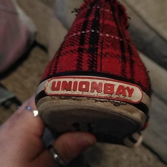 Shoes - Picture 5 of 7